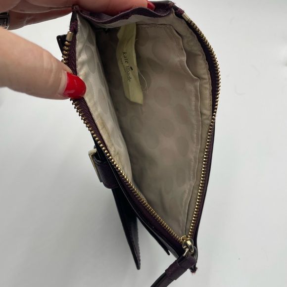 Low start Kate Spade wallet/ wristlet - Picture 5 of 5